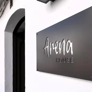 Arena House Conil Guest house